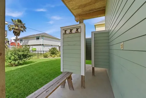 4126 Grayson Galveston TX 77554