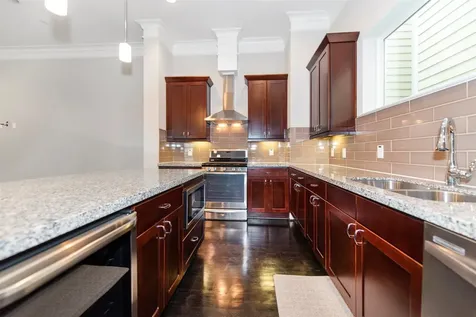 5637 Kiam Street B Houston TX 77007