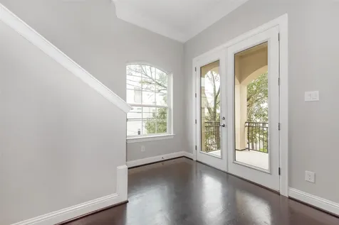 5637 Kiam Street B Houston TX 77007