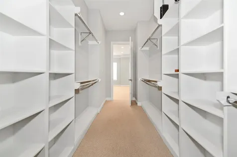 5637 Kiam Street B Houston TX 77007