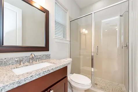 5637 Kiam Street B Houston TX 77007