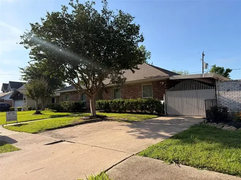 1608 Parkside Drive Pasadena TX 77502