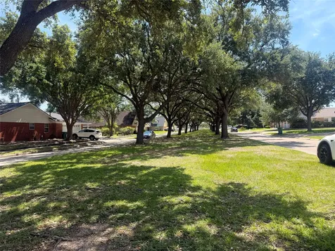 1608 Parkside Drive Pasadena TX 77502