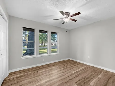 2126 Eagle Point Road Crosby TX 77532