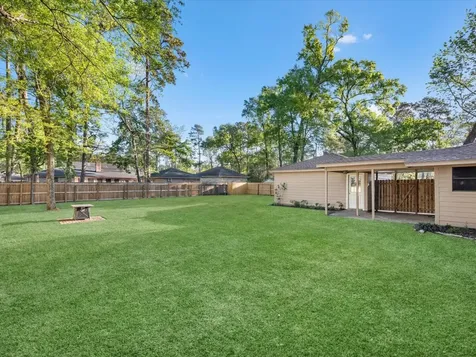 2126 Eagle Point Road Crosby TX 77532