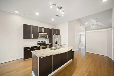 806 Jackson Hill Street 302 Houston TX 77007
