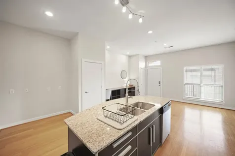 806 Jackson Hill Street 302 Houston TX 77007