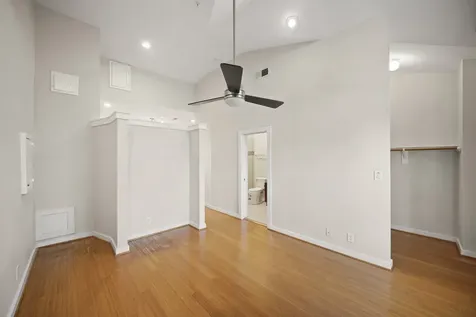 806 Jackson Hill Street 302 Houston TX 77007