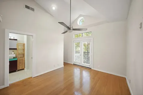 806 Jackson Hill Street 302 Houston TX 77007