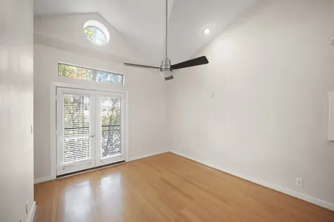 806 Jackson Hill Street 302 Houston TX 77007
