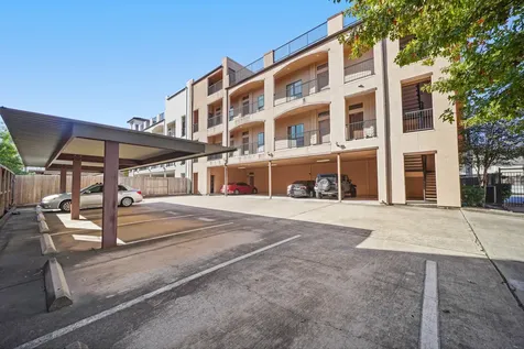 806 Jackson Hill Street 302 Houston TX 77007