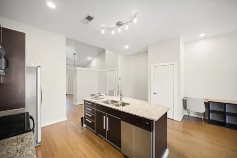 806 Jackson Hill Street 302 Houston TX 77007