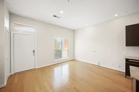 806 Jackson Hill Street 302 Houston TX 77007