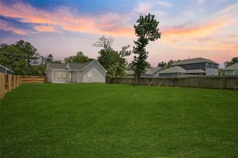 3708 E Avenue S E Santa Fe TX 77510