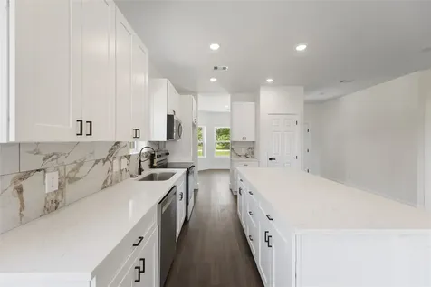 3708 E Avenue S E Santa Fe TX 77510