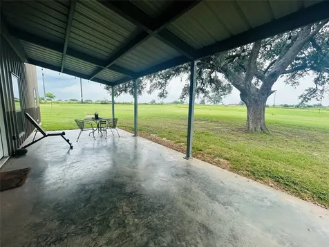 10309 Cr 1 Hallettsville TX 77964