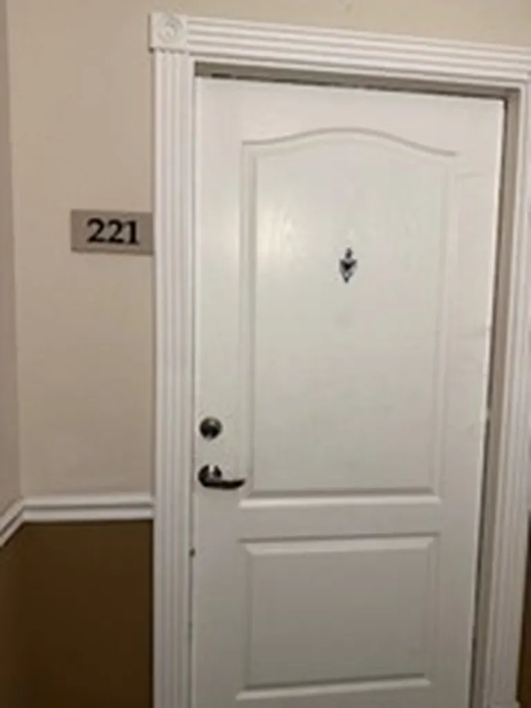 1711 Old Spanish Trail 221 Houston TX 77054