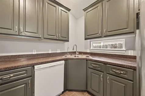5637 Lotus Street Houston TX 77085