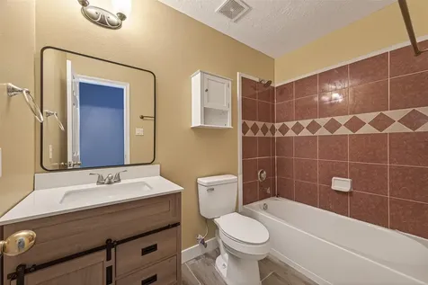 5637 Lotus Street Houston TX 77085
