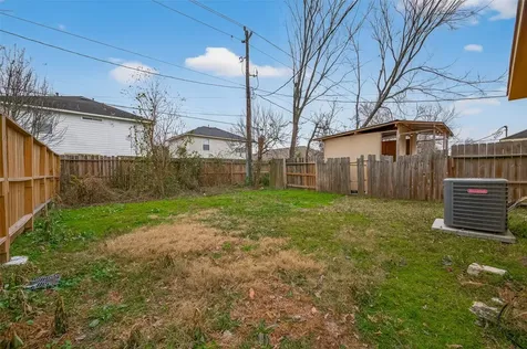 5637 Lotus Street Houston TX 77085