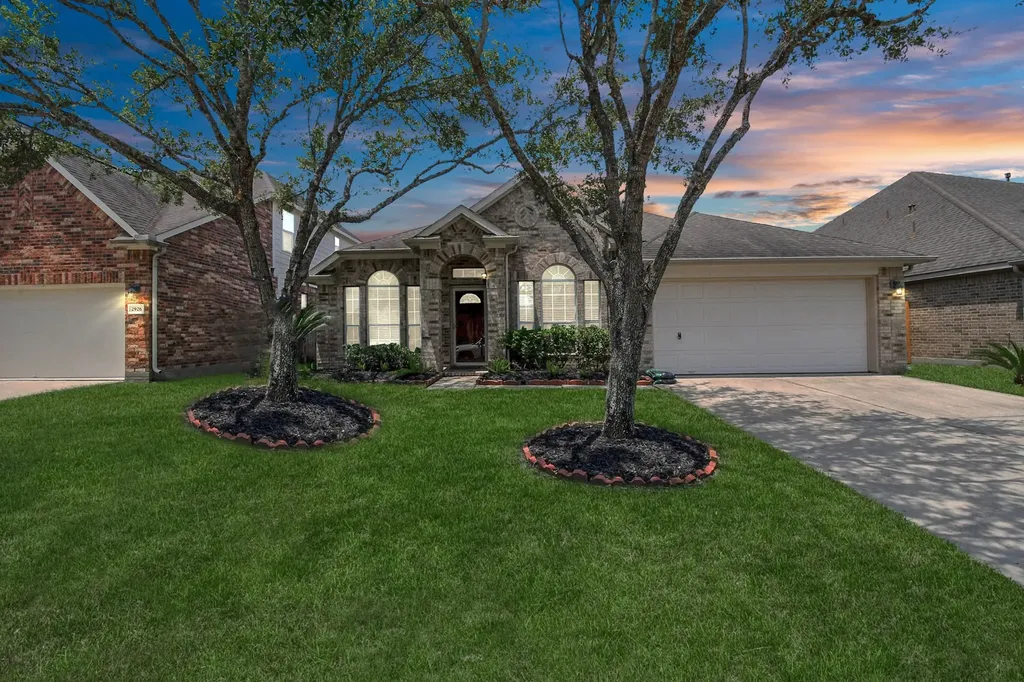 2924 Perdido Bay Lane Pearland TX 77584