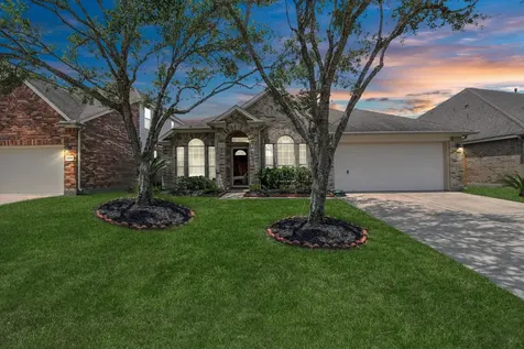2924 Perdido Bay Lane Pearland TX 77584