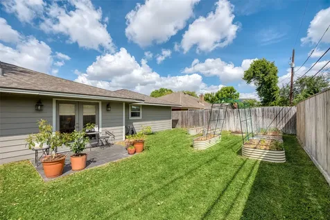 1814 Tattenhall Drive Houston TX 77008