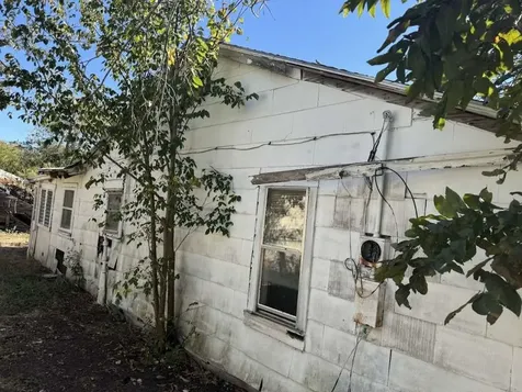 948 S Williamson Street Giddings TX 78942