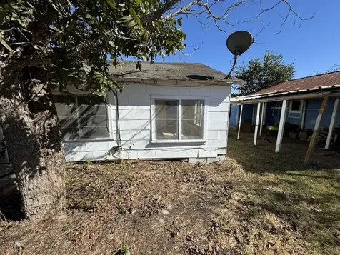 948 S Williamson Street Giddings TX 78942