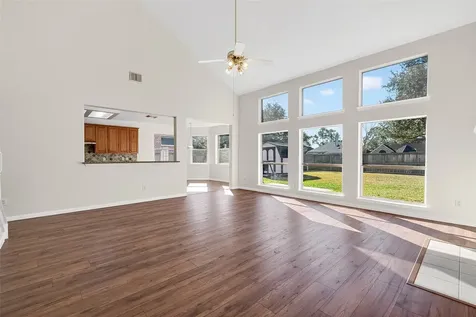 3618 Miraglen Drive Pearland TX 77584
