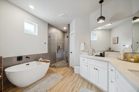 5818 Francis Oak Place Houston TX 77091