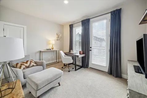 5818 Francis Oak Place Houston TX 77091