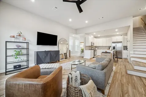 5818 Francis Oak Place Houston TX 77091
