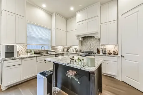 10914 Brookeshire Chase Lane Houston TX 77043