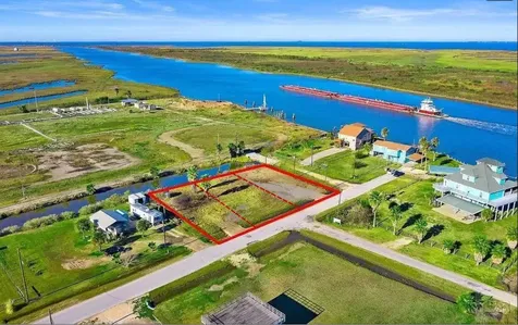 1287, 1291 & 1295 N Monkhouse Drive Crystal Beach TX 77650
