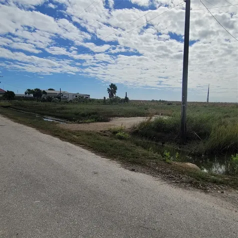 1287, 1291 & 1295 N Monkhouse Drive Crystal Beach TX 77650