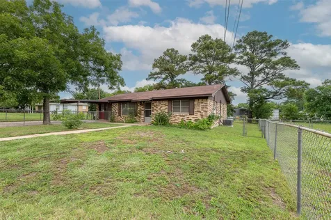 504 N Echols Street Caldwell TX 77836