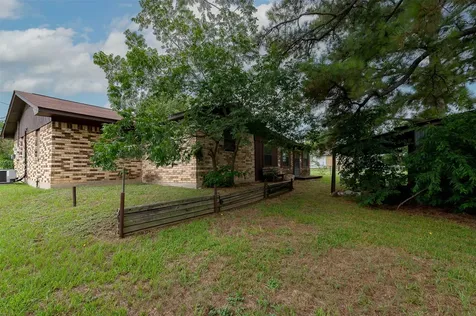 504 N Echols Street Caldwell TX 77836