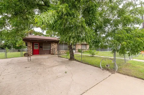 504 N Echols Street Caldwell TX 77836