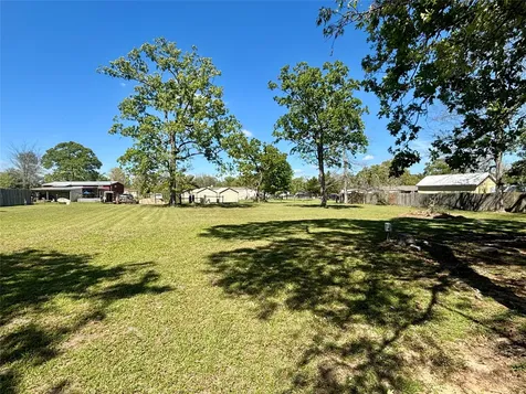 11739 E Old Oak Trail Willis TX 77378
