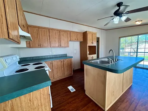 11739 E Old Oak Trail Willis TX 77378
