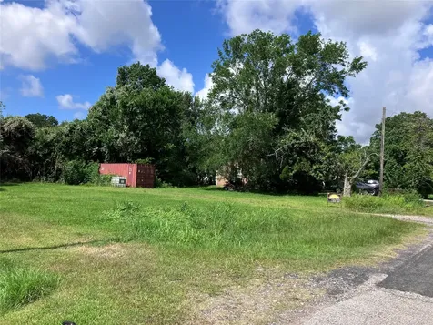 5915 Woodrow Street Texas City TX 77591