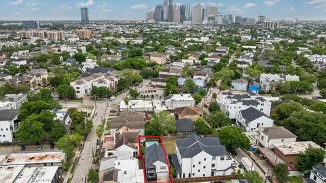 1420 Indiana Street Houston TX 77006