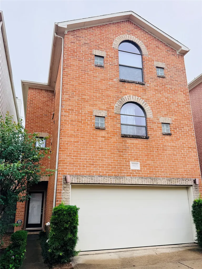 9813 Cynthia Ann Court Houston TX 77025