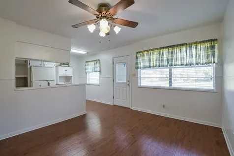 129 Cannon Street Clute TX 77531