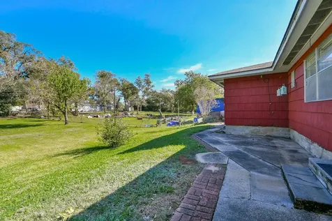 129 Cannon Street Clute TX 77531