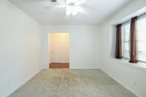 129 Cannon Street Clute TX 77531