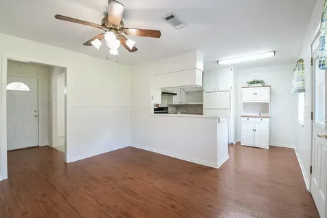 129 Cannon Street Clute TX 77531