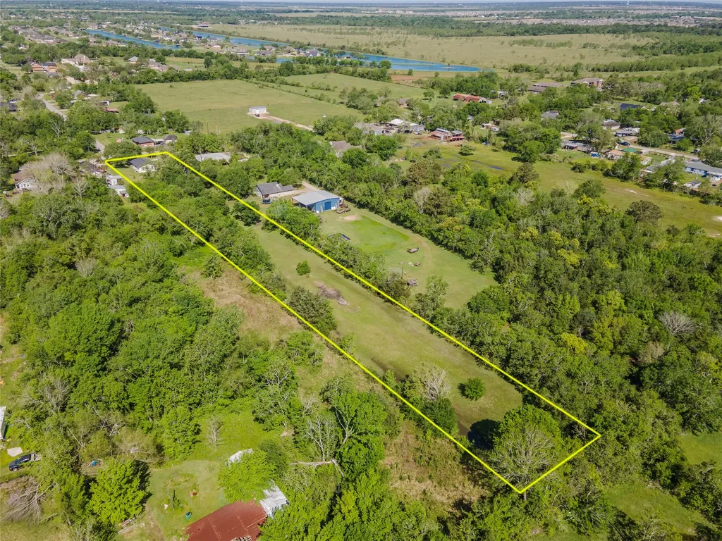 1803 Avenue Q Santa Fe TX 77510
