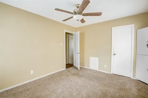 215 Cypress Street Lake Jackson TX 77566